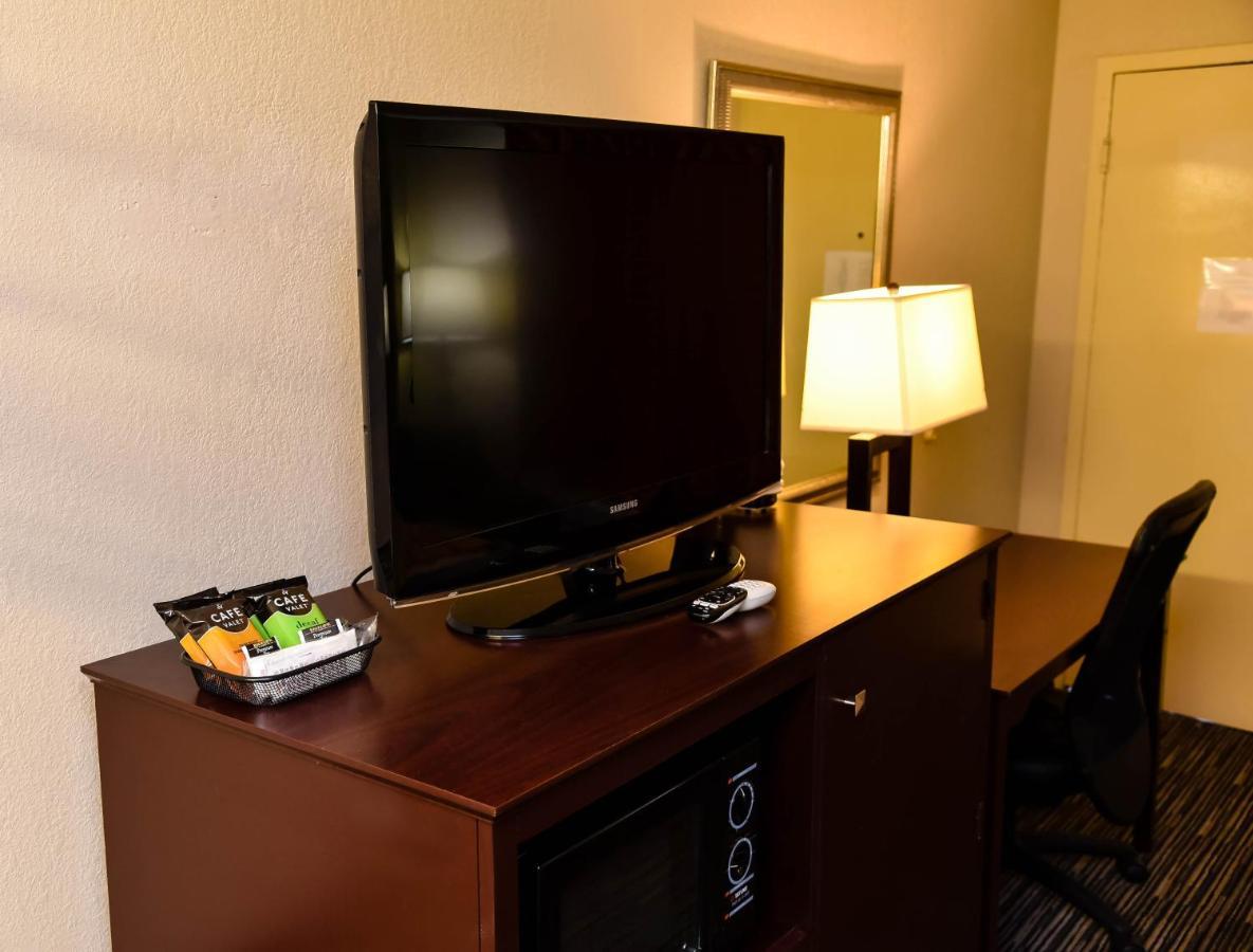 Hotel Baymont By Wyndham Columbus Ga Extérieur photo