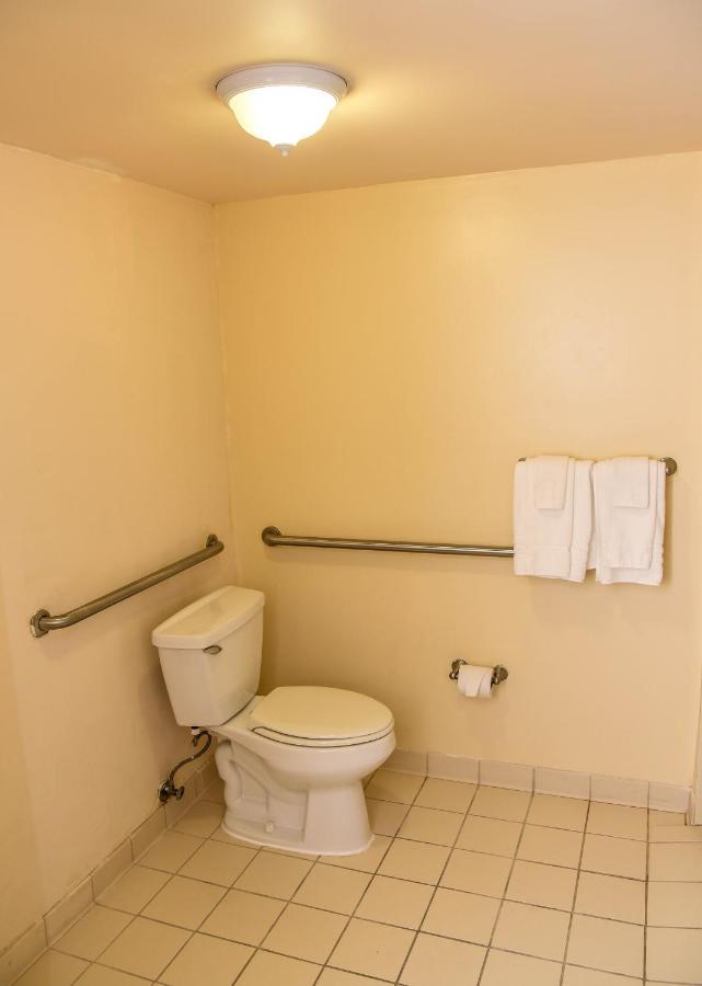 Hotel Baymont By Wyndham Columbus Ga Extérieur photo