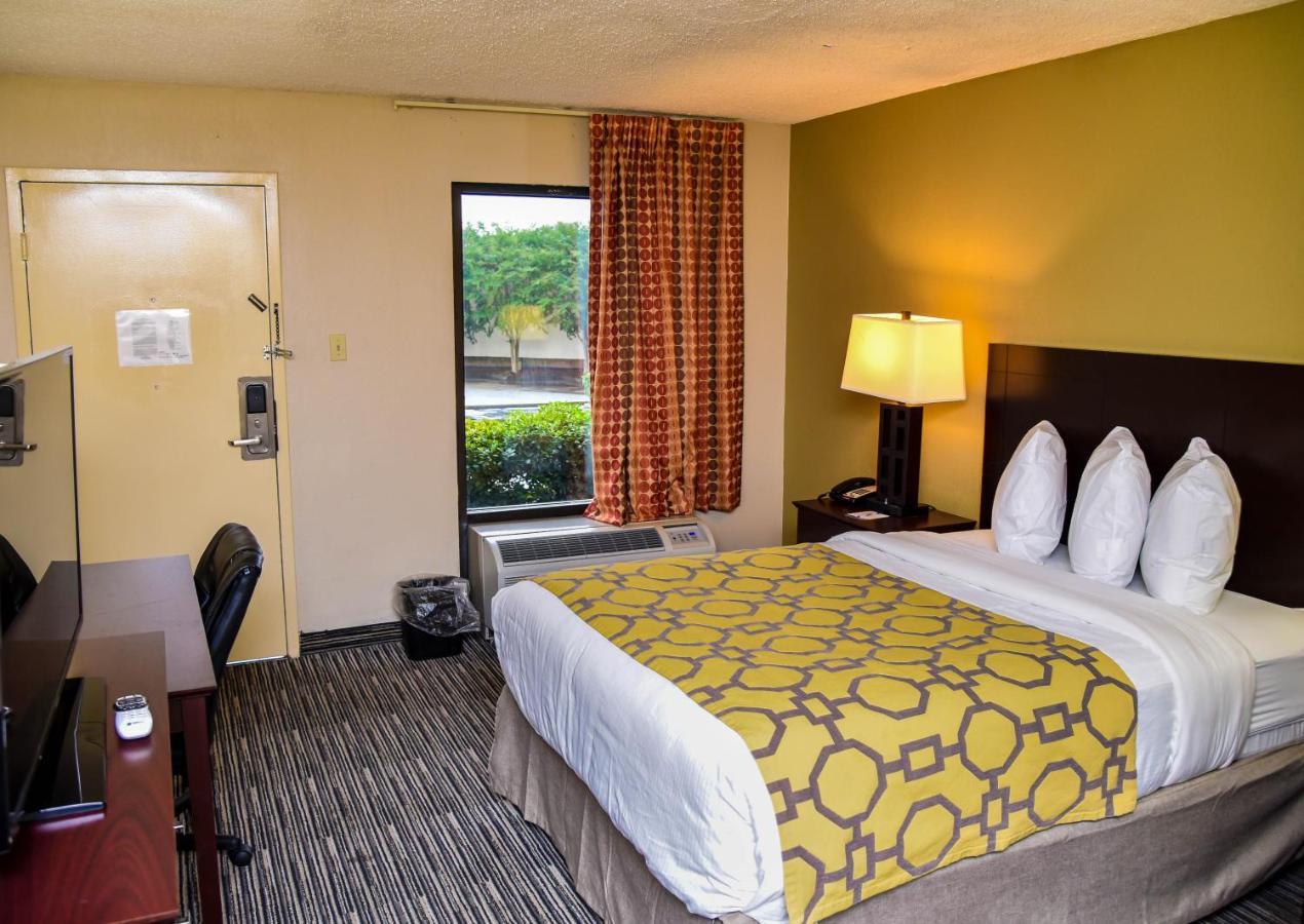 Hotel Baymont By Wyndham Columbus Ga Extérieur photo