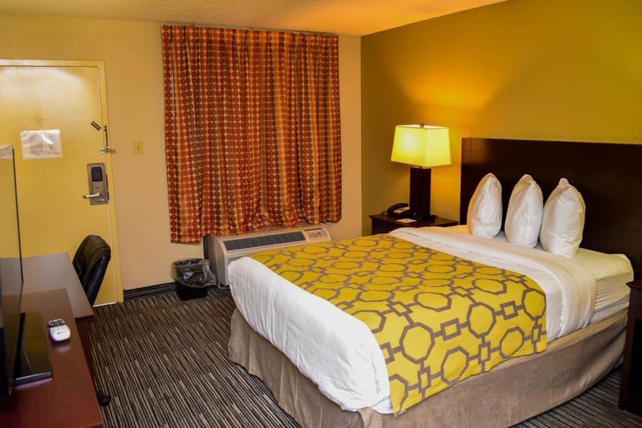 Hotel Baymont By Wyndham Columbus Ga Extérieur photo