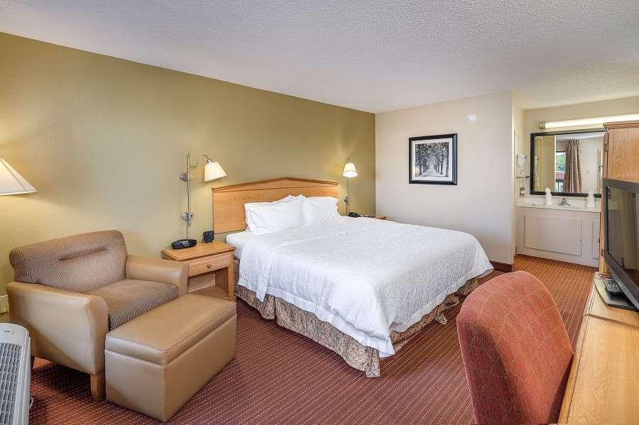Hotel Baymont By Wyndham Columbus Ga Extérieur photo