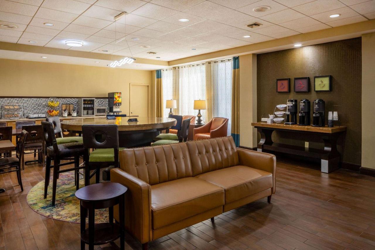Hotel Baymont By Wyndham Columbus Ga Extérieur photo
