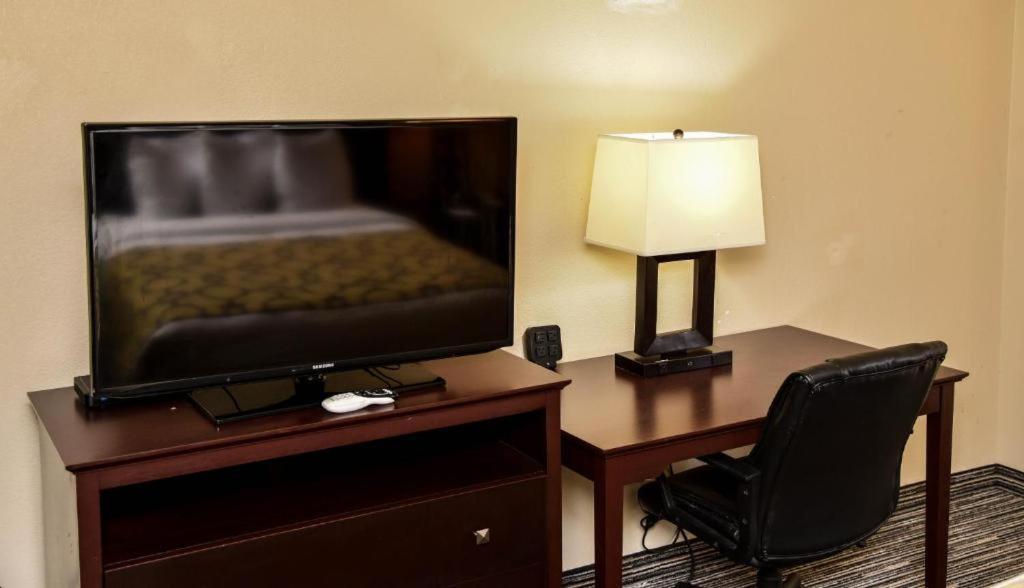 Hotel Baymont By Wyndham Columbus Ga Extérieur photo